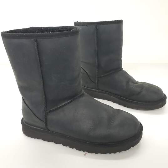 UGG Women's Classic Short Black Leather Water Resistant Wool Lined Boots Size 9 image number 3