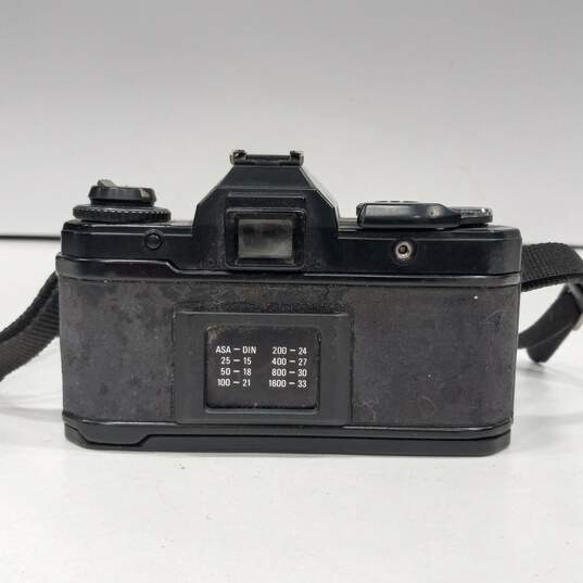 Vintage Yashica FX-D 35mm Camera W/Case image number 5