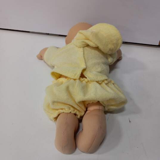 Pair of Cabbage Patch Baby Dolls image number 3