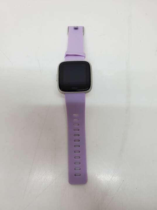 Fitbit Versa Lite Edition w/ Purple Wrist Strap image number 3