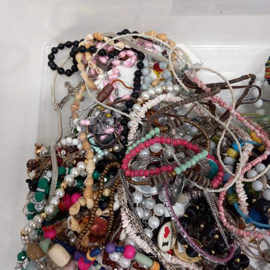5.7lb Bulk of Mixed Variety Costume Jewelry image number 1
