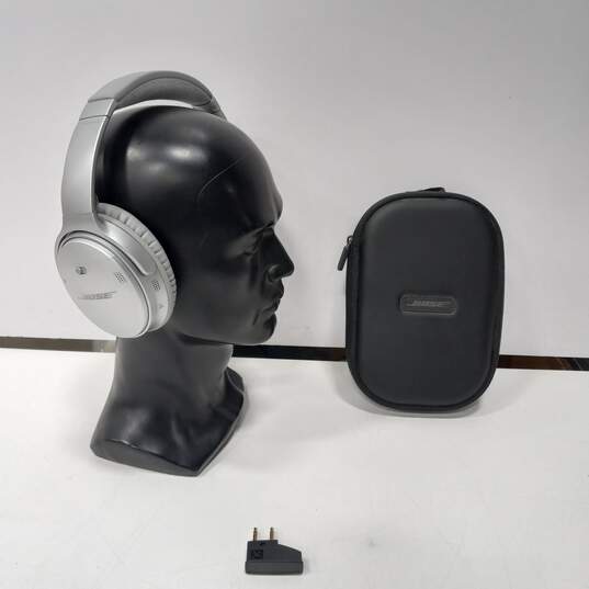 Bose QuietComfort 35 Series II Silver Wireless Headphones In Case image number 1