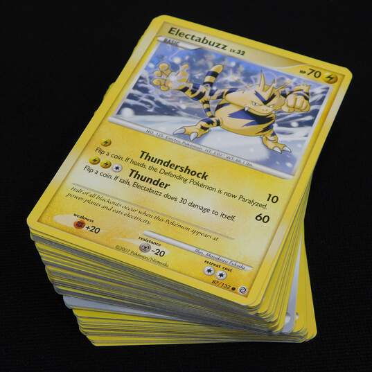Pokemon TCG Huge Collection Lot of 100+ Cards with Vintage and Holofoils image number 4