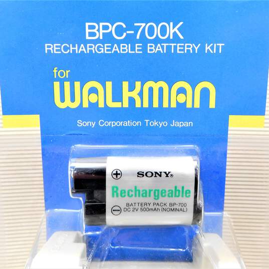 VNTG Sony Brand BPC-700K Model Rechargeable Walkman Battery Kit (New) image number 2