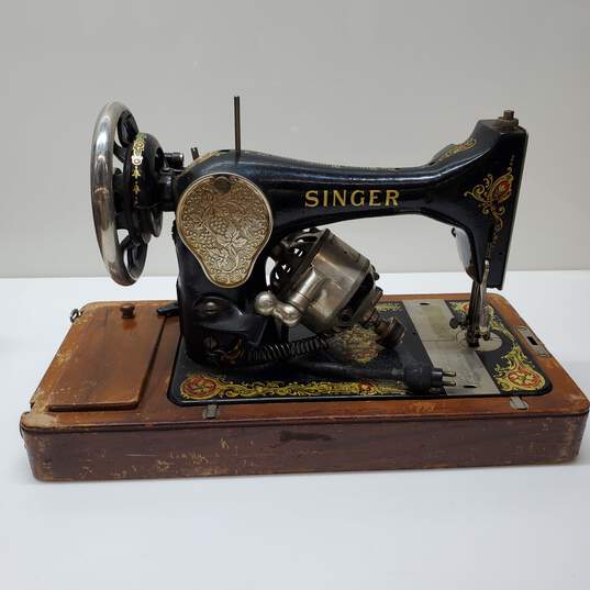 Antique Singer Sewing Machine with Case image number 3