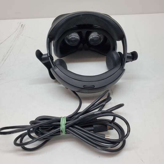 Samsung VR Headset HMD Odyssey Model XE800ZAA image number 2