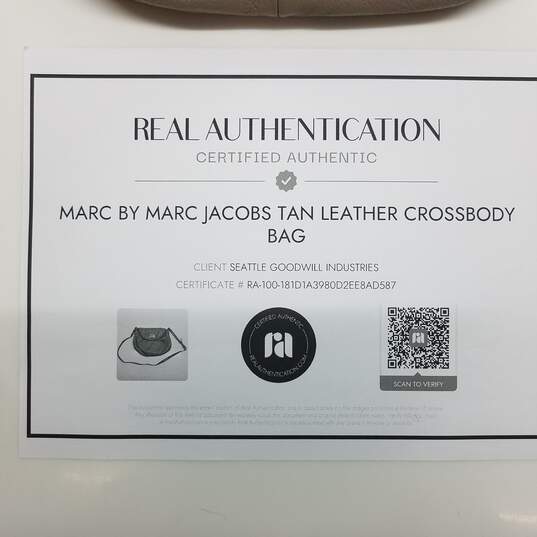 AUTHENTICATED MARC BY MARC JACOBS TAN LEATHER CROSSBODY BAG image number 2