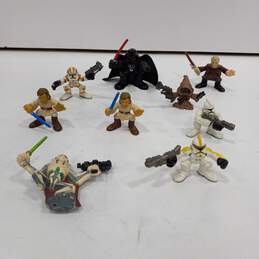 Bundle of Star Wars Collectible Figures alternative image