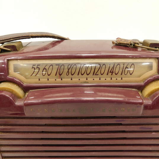 Vintage 1940’s GE General Electric Model 150 Portable AM Radio image number 4
