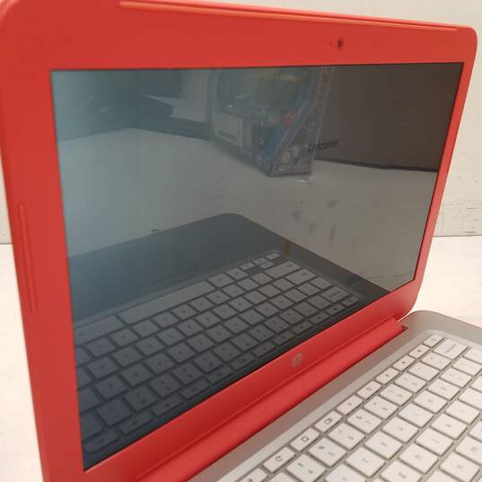 HP Chromebook (14-q073cl) 14-in Intel Celeron image number 3