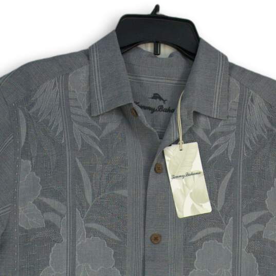 NWT Mens Gray Floral Spread Collar Short Sleeve Button-Up Shirt Size M image number 3