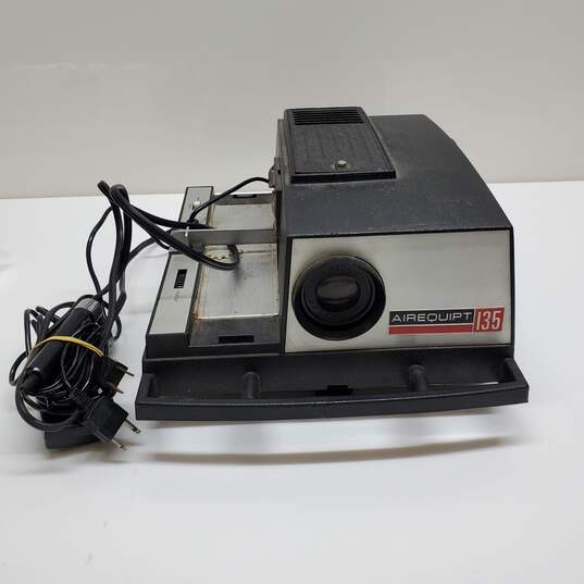 Vintage Airequipt 135 Slide Projector For Parts/ONLY image number 1