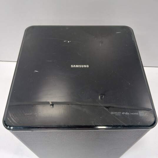 Samsung HW-H550 Powered Soundbar image number 4