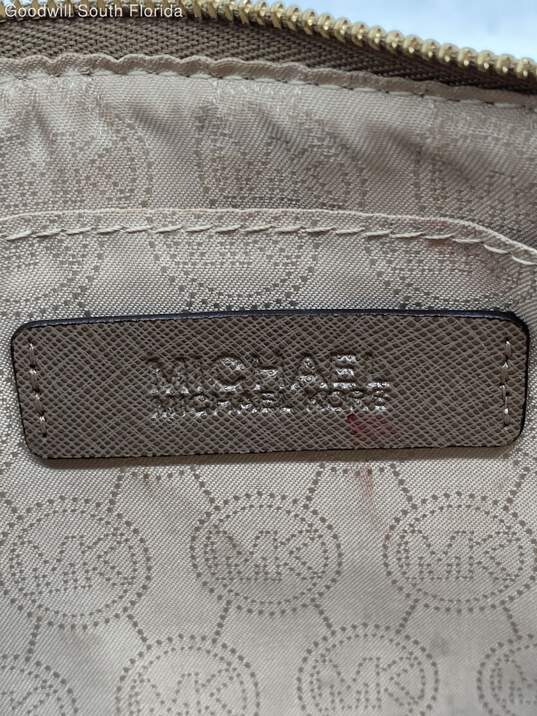 Michael Kors Womens Beige Leather Lined Zip Top Studded Wristlet Wallet Handbag image number 7