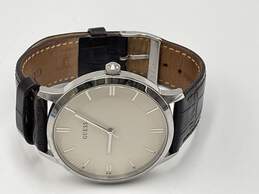 Guess Mens U0664G2 Silver Tone Leather Wristwatch 51.8g J-0533759-H-02