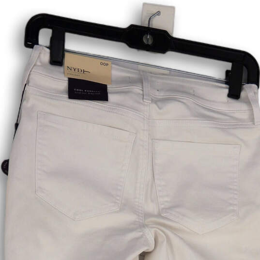 NWT Womens White Denim Medium Wash Straight Leg Cropped Jeans Size 00P image number 4