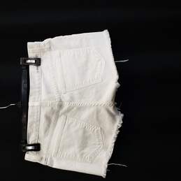 Current Elliot Women White Shorts 25 NWT alternative image