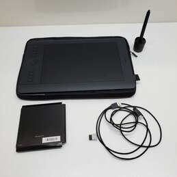Wacom Intuos PTH-651 Digital Drawing Tablet