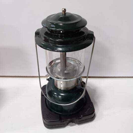 Coleman Adjustable Two Mantle Lantern w/ Case image number 4