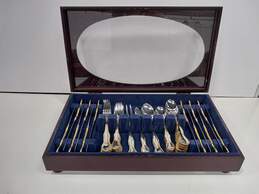 Cambridge Stainless China Alyssa Sgold Cutlery Set in Wooden Case