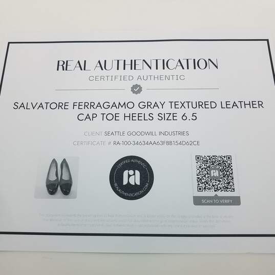 AUTHENTICATED Salvatore Ferragamo Gray Textured Leather Cap Toe Heels Size 6.5 image number 6