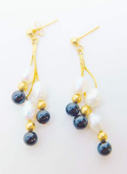 14K Gold White Pearl Onyx & Ball Beaded Cobra Chains Tassel Drop Post Earrings 2.0g image number 3