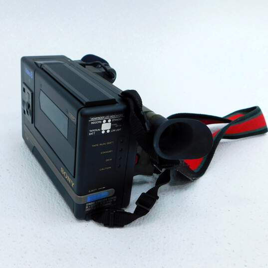 Sony CCD-M8u Video Camera Cassette Recorder w/ Case & Sealed Cassette image number 3