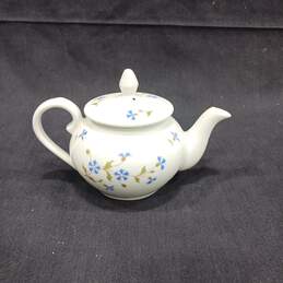 B.I.A. Cordon Bleu France Mini Porcelain Teapot alternative image