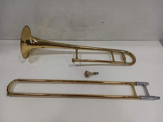 Trumpet In Case image number 3