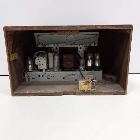 Vintage Philco Ju' Box Tube Radio Model 41-95 image number 5