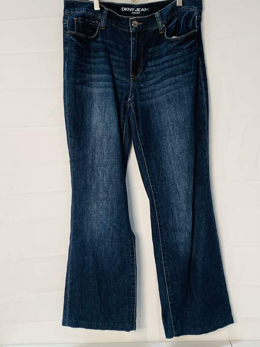 Women's DKNY SHOHO Bootcut Jeans Size: 10 image number 3