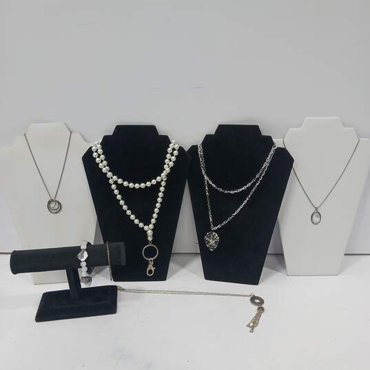 Set of Assorted Silver Tone w/ Black & White Beaded Gemstone  Costume Jewelry Pieces image number 1