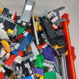 9lbs Lot of Assorted Lego Building Bricks alternative image