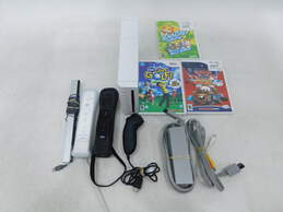 Nintendo Wii w/ 3 Games & 2 Controllers