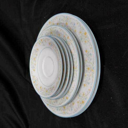 Set of 8 Noritake "Contemporary" Epic Plates & Saucers image number 1