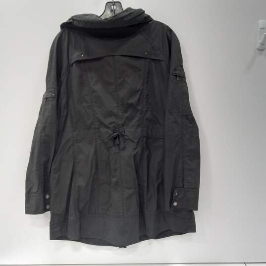 Cole Hann Black Full Zip Snap Rain/Windbreaker Jacket L image number 2