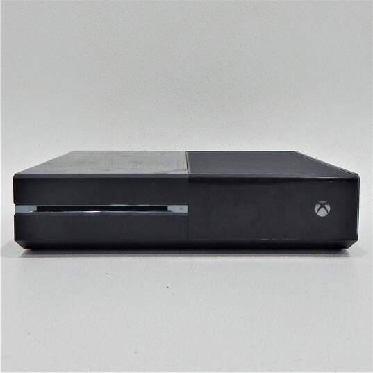 Xbox One Console w/Controller image number 3