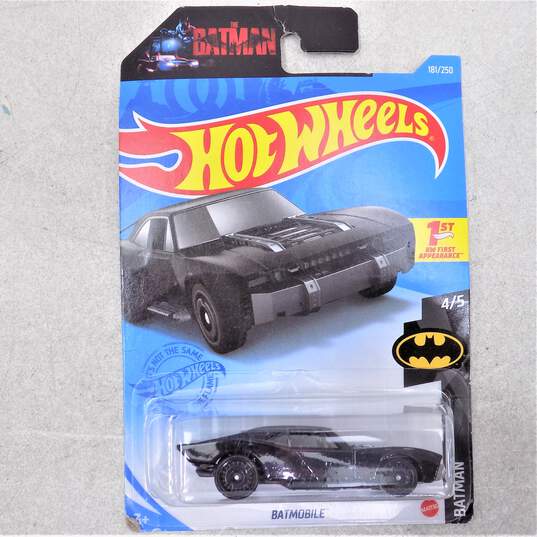 Mattel DC Comics Die Cast Batman Hot Wheels Cars New Sealed image number 4