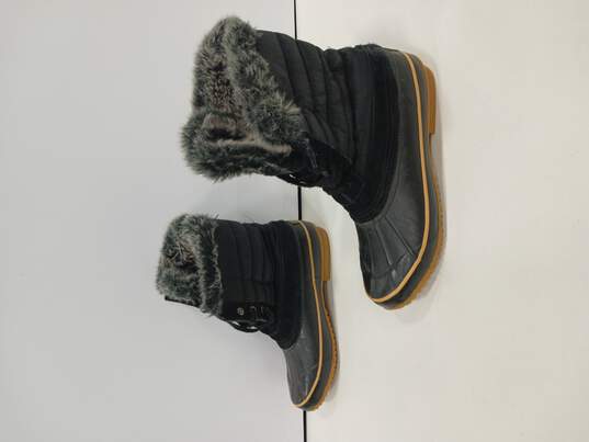 Women's Black Faux Fur Lined Snow Boots Size 10M image number 2