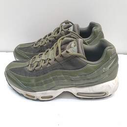 Nike Air Max 95 Women's Athletic Sneaker Size 8 alternative image