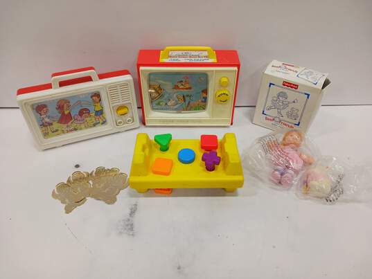Vintage Bundle of 4 Assorted Fisher Price Toys image number 1