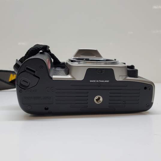 Nikon N65 Camera Body Only For Parts image number 5