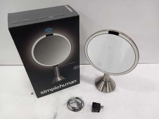 SimpleHuman Sensor Mirror Trio IOB image number 1