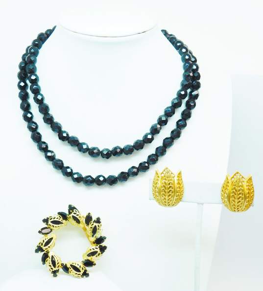 Vintage Gold Tone Black Crystal Rhinestone Floral Jewelry 95.0g image number 1