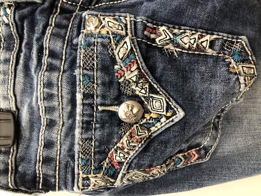 Women's Decorative Jeans 26 Colorful Pockets Capri image number 4
