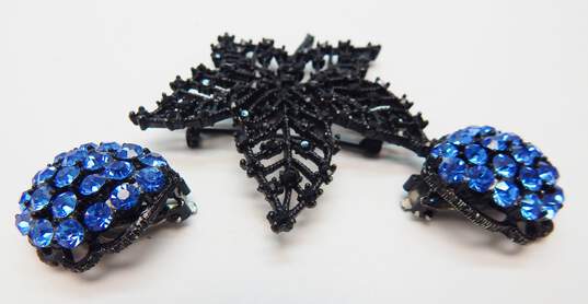 VNTG Weiss Icy Black Leaf Brooch w/Icy Blue Clip-On Earrings 34.4g image number 5