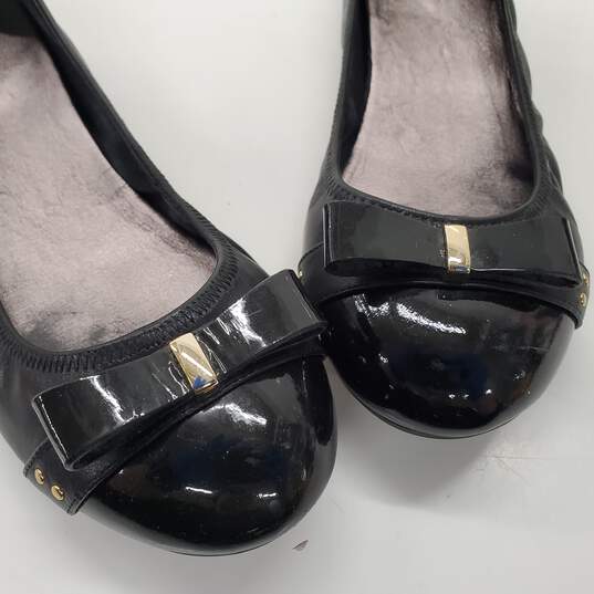 Cole Haan Air Monica Black Patent Leather Bow Accent Ballerina Flats Women's Size 8B image number 2