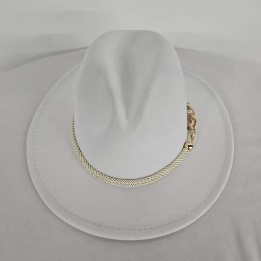White Fedora With Metal accent image number 1