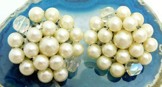 Vintage Japan Goldtone Faux Pearls & Crystals Cluster Clip On Earrings Variety image number 3