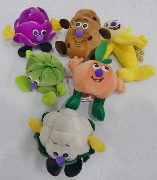 VTG 1996 Toy Box Creations Veggie Friends & Fruit Seedies Plush Toys Set of 6 image number 5